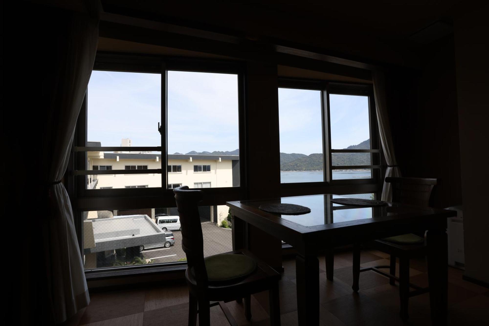 Miyahama Grand Hotel Hatsukaichi Buitenkant foto