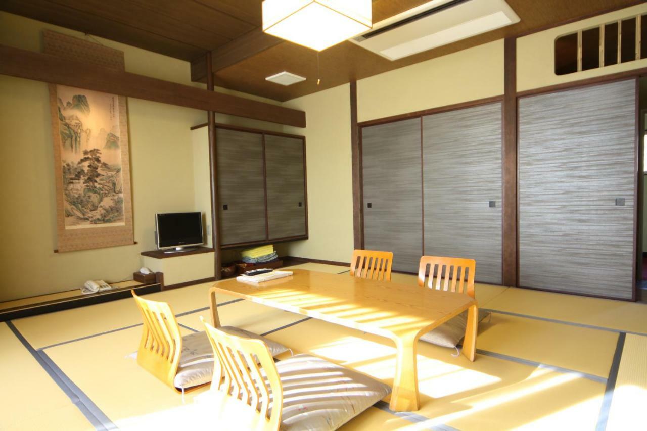 Miyahama Grand Hotel Hatsukaichi Buitenkant foto